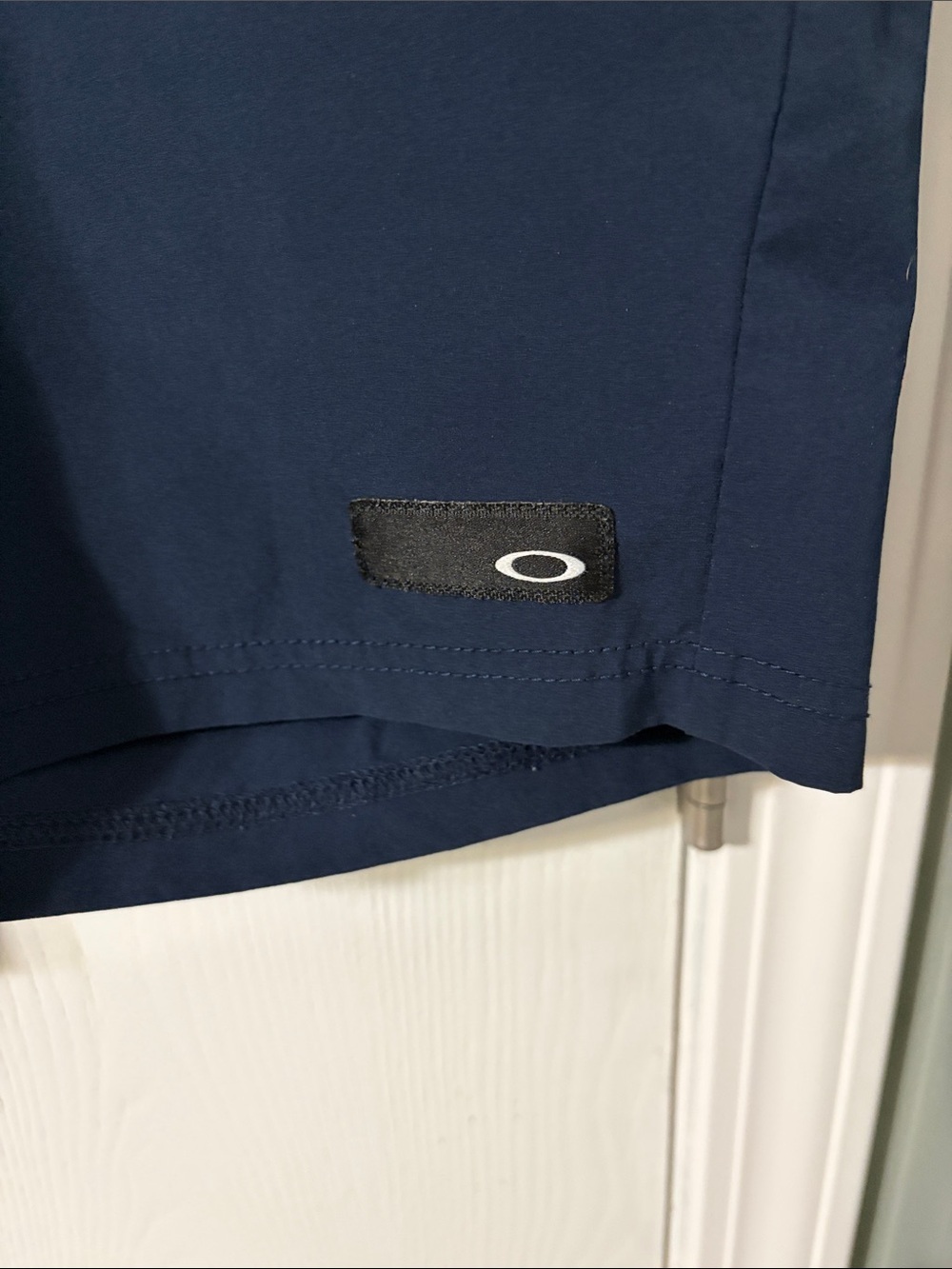 Oakley Performance Shorts Men’s Dark Blue Lightweight Stretch Active Size 36 - Picture 2 of 8